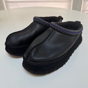 UGG Tazz black Platform Mule Clog Slipper